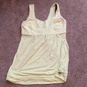 Lululemon tank